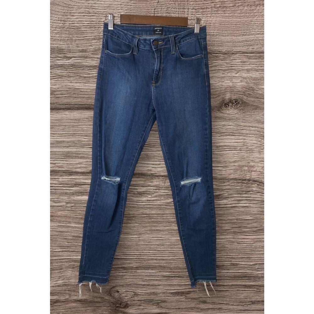 Just Black Women’s Dark Wash Tapered Leg Raw Hem Jeans Size 27